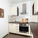 Trstenik Apartment, Cute Place With Sea View アパート