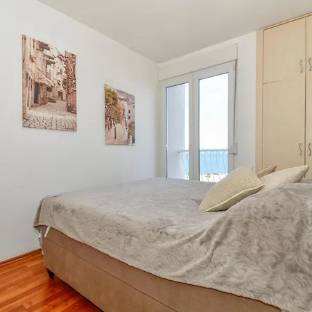Trstenik Apartment, Cute Place With Sea View Split